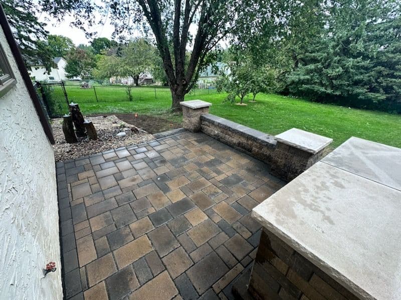 Gallery photos for Outdoor Patio with Kitchen and Water Feature: Image #1