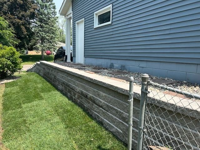 Stunning Oakdale Yard Transformation with New Retaining Wall image