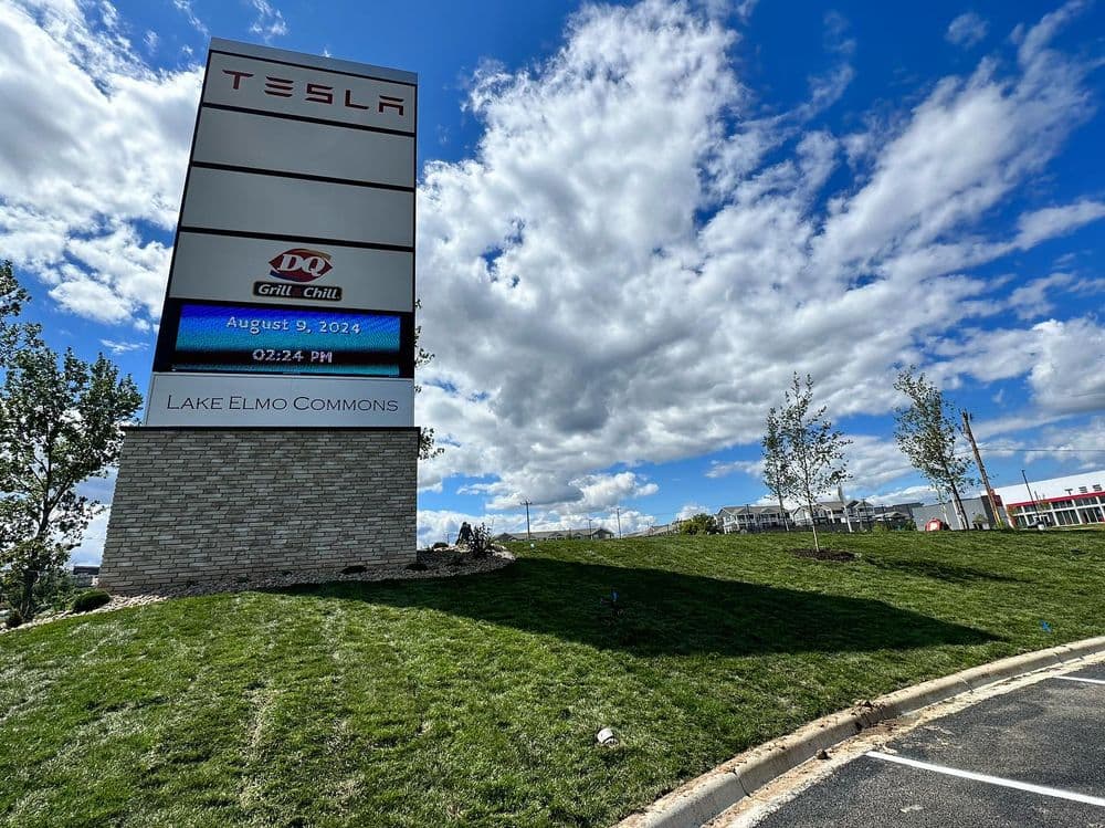 Gallery photos for Commercial Landscape Installation for DQ Grill & Chill: Image #6