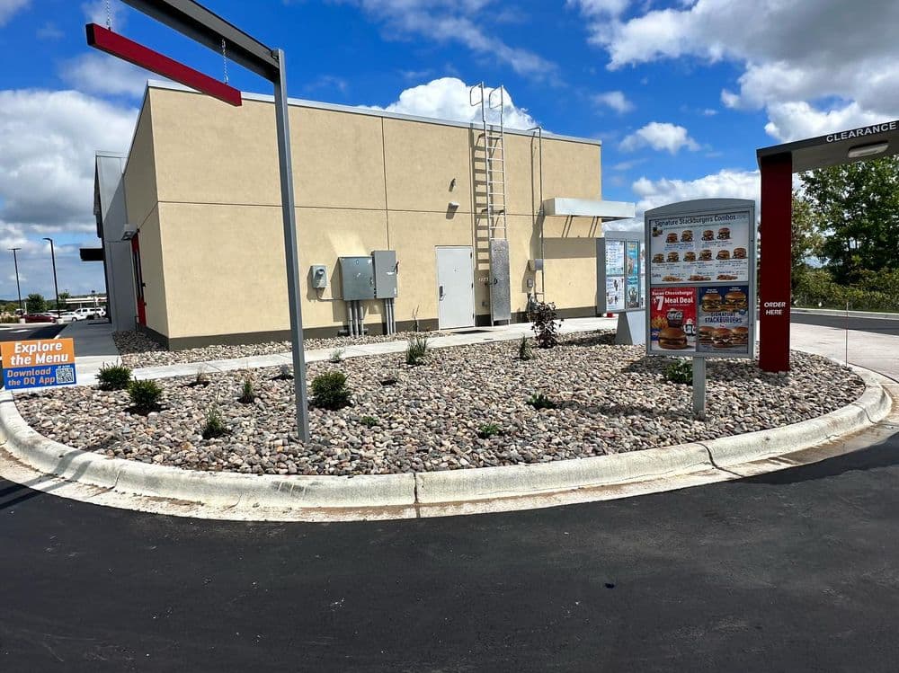 Gallery photos for Commercial Landscape Installation for DQ Grill & Chill: Image #2