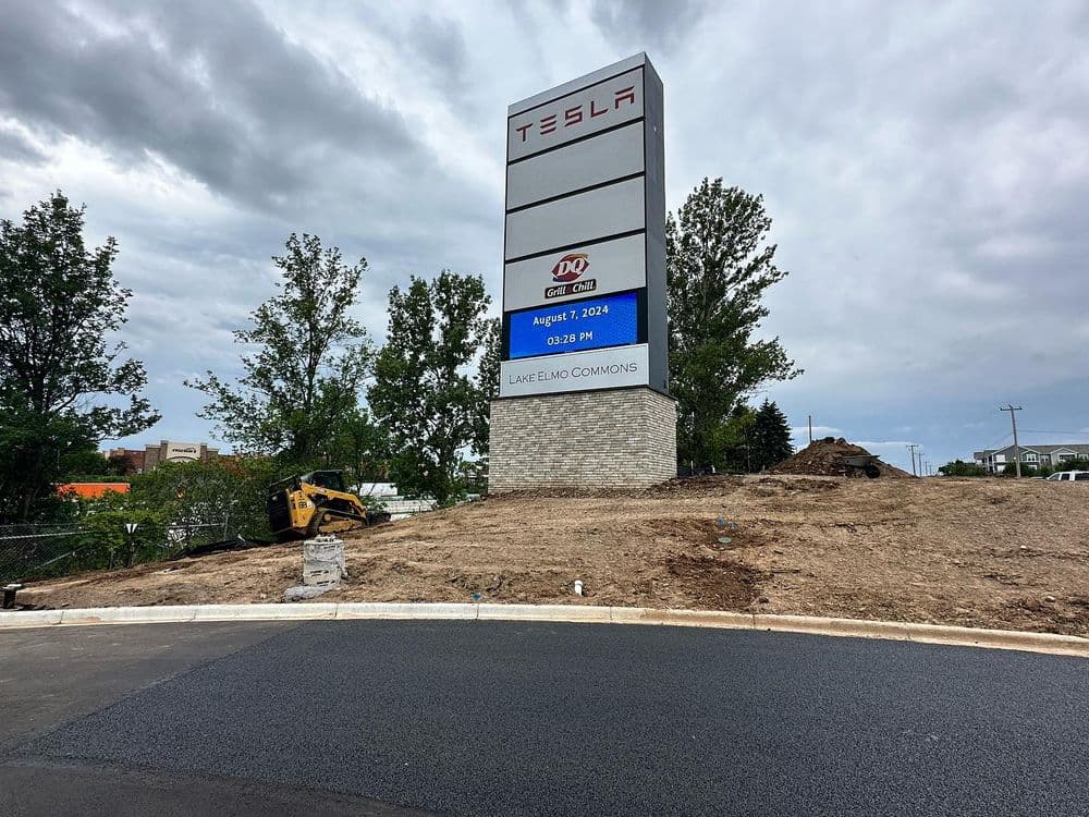 Gallery photos for Commercial Landscape Installation for DQ Grill & Chill: Image #9