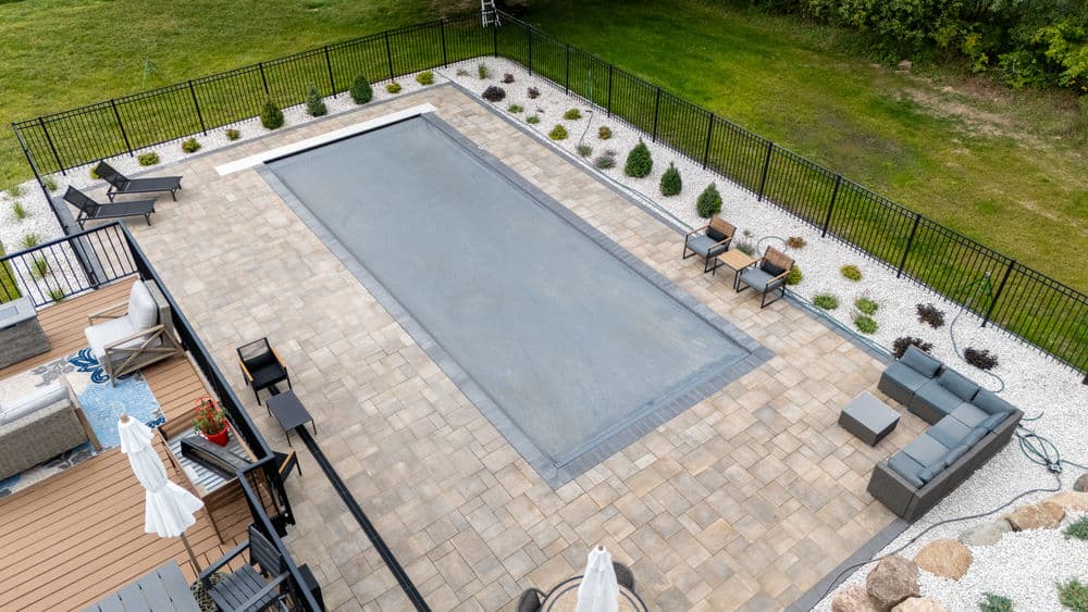 Gallery photos for Stunning Poolside Oasis in St Paul: Image #1