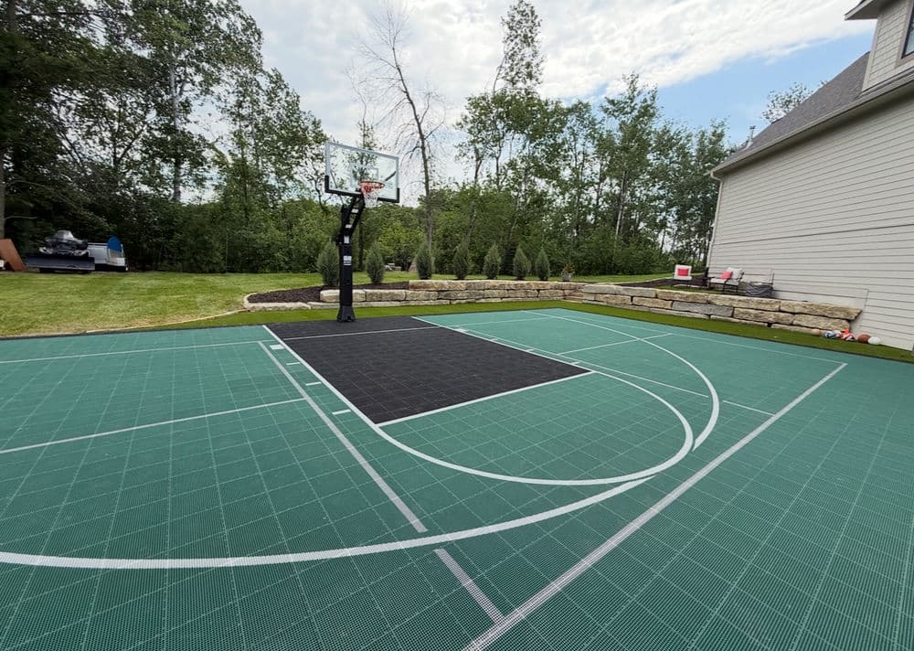 Artificial Turf Installation for Modern Courtyard image